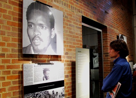 Apartheid Museum, Zach