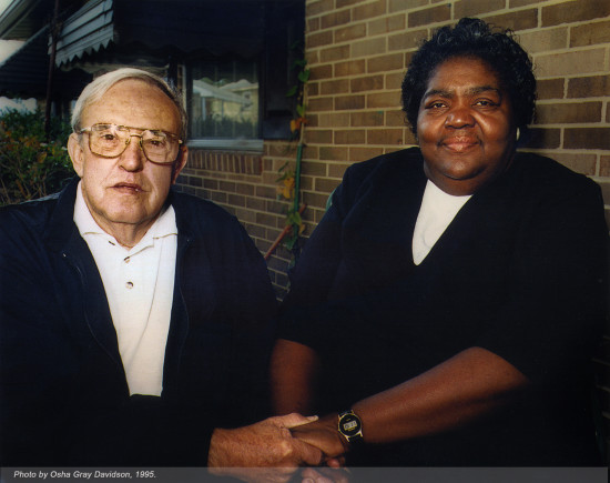 С.Р. Елис и Ann Атуотър, 1995. Снимка от Osha Gray Davidson.